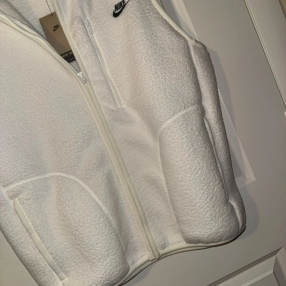 Nike Winterized‎ Fleece Vest Size Medium Mens White Sportswear Club Full Zip